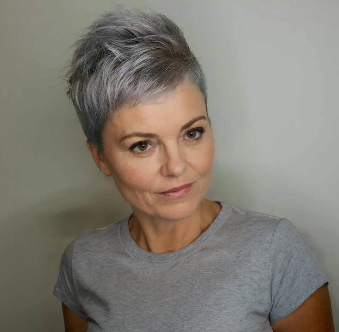 Kurzhaarfrisuren für Frauen ab graues Haar